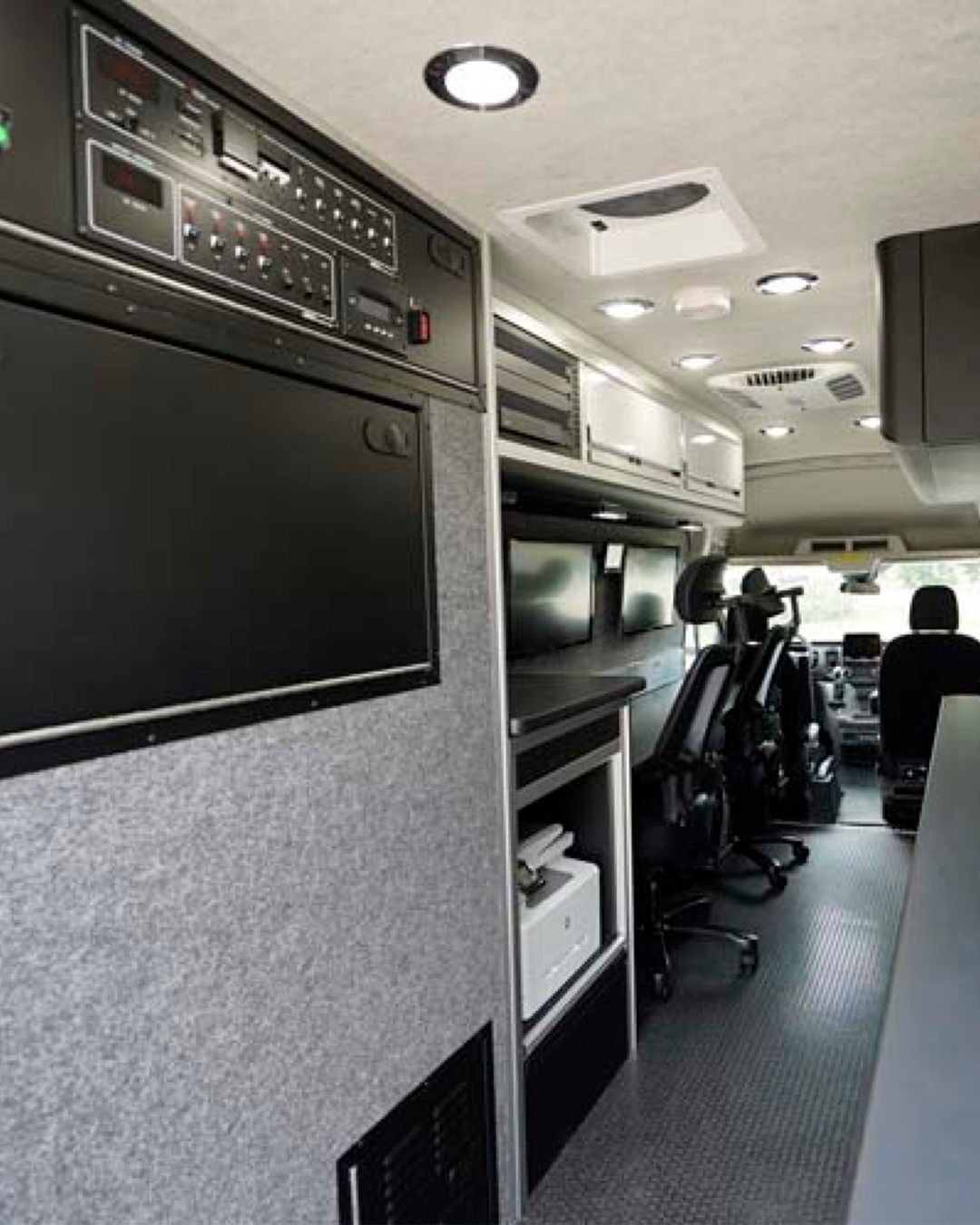 The Essential Guide to Power Distribution: From Marine Panels to Data Center PDUs